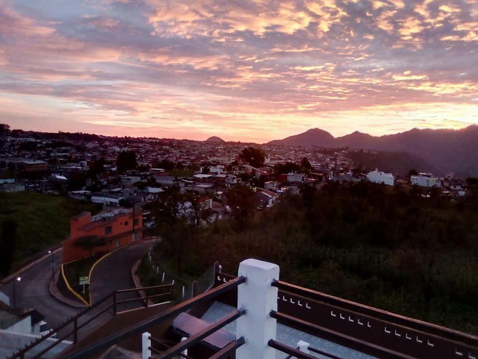 Hotel Posada Victor Antonio Zacatlan Bagian luar foto